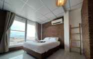 Kamar Tidur 4 Crociere cafe and Hostel