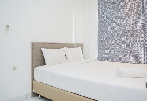 Bedroom Simple and Comfort 1BR at Casa De Parco Apartment By Travelio
