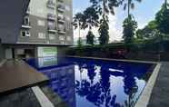 Swimming Pool 3 Elegant and Nice Studio at Sunter Park View Apartment By Travelio