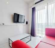 Lobi 2 Comfy and Nice Studio Room at Sky House BSD Apartment By Travelio