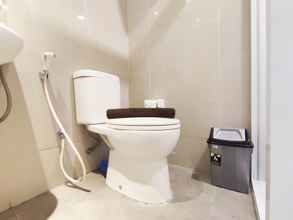 In-room Bathroom 4 Comfy and Best Deal Studio Apartment at Sentraland Semarang By Travelio