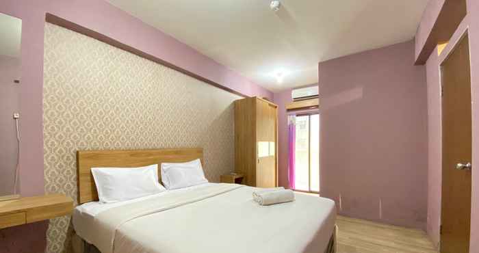 Bedroom Cozy 3BR Furnished at Gateway Ahmad Yani Cicadas Apartment By Travelio