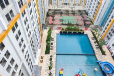 สระว่ายน้ำ Cozy and Nice Studio at Paramount Skyline Serpong Apartment By Travelio