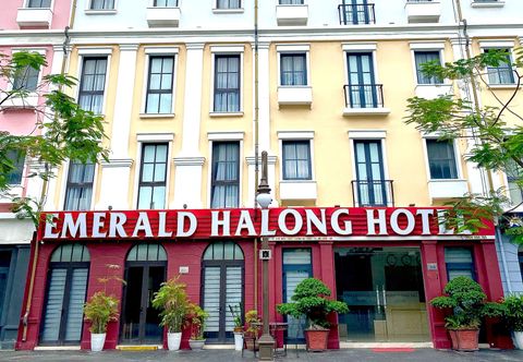 外観 Emerald Halong Hotel