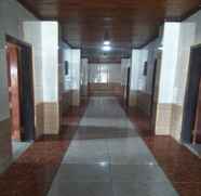 Lobi 5 MC Hotel