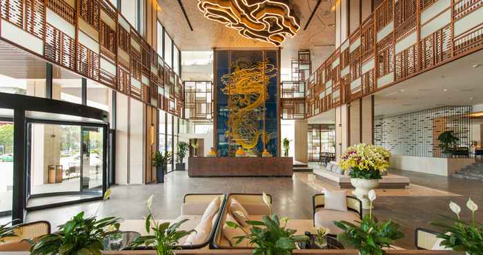 Lobby Hotel Soleil Ha Long – Trademark Collection by Wyndham 