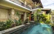 Kolam Renang 7 Frog Homestay