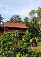 EXTERIOR_BUILDING Havana Horses Lodge