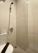 BATHROOM Best View 2BR Apartment at Mekarwangi Square Cibaduyut By Travelio