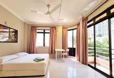 Bedroom 2 Mutiara Gurney next to Gurney Paragon