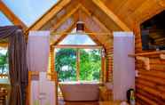 ห้องน้ำภายในห้อง 5 Phu Ninh Lake Resort & Spa