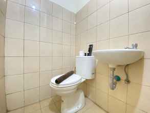 Toilet Kamar 4 Bright Studio Room Tamansari Panoramic Apartment By Travelio