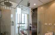 Phòng tắm bên trong 3 Au Coeur d'Hanoi Apartment