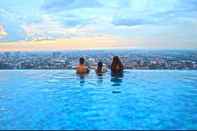 Swimming Pool Star Apartment Wijaya