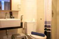 In-room Bathroom Cozy and Nice 1BR with Extra Room Apartment at Capitol Park Residence By Travelio