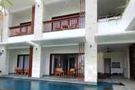 Kolam Renang The Kd Suites & Coffee Shop