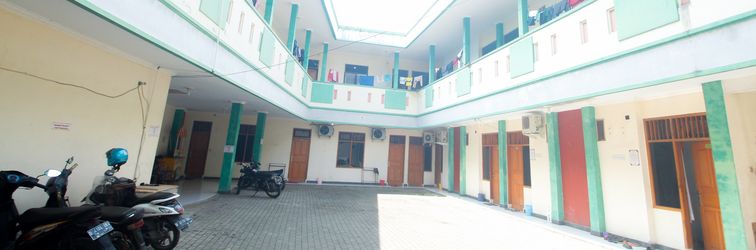 ロビー Jajapin Kuliner Ciawi