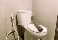 In-room Bathroom 6 Best Choice and Comfort 2BR at Bintaro Icon Apartment By Travelio
