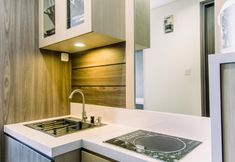 Khu vực công cộng 5 Best Choice and Comfort 2BR at Bintaro Icon Apartment By Travelio