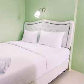 Bedroom 1 Căn hộ 2BR ấm cúng và thoải mái tại Northland Ancol By Travelio, Khách sạn ATM BNI KK PASAR PERMAI-NON TUNAI