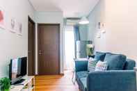 Lobby Homey and Comfort 2BR at Northland Ancol Apartment By Travelio