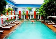 Swimming Pool 2 The Kanjeng Signature Kuta