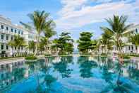 Kolam Renang Herring House By The Beach And Swimming Pools