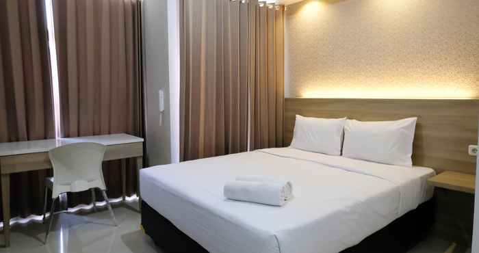 Bedroom Compact and Best Choice Studio at Apartment Taman Melati Surabaya By Travelio