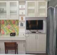 Common Space 3 Minimalist Studio Room Apartment at Taman Melati Sinduadi By Travelio