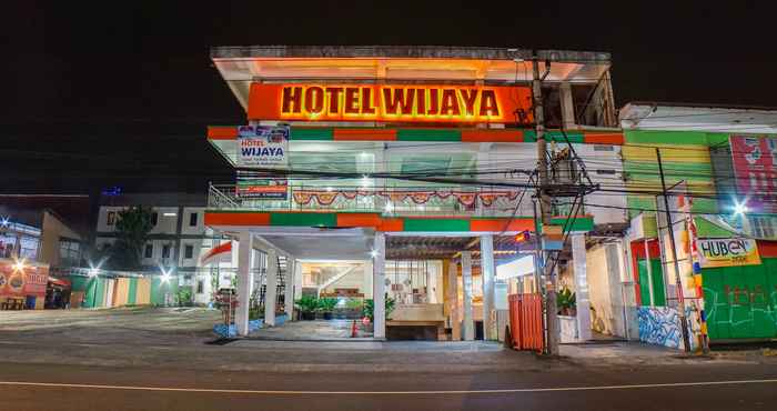 ภายนอกอาคาร Hotel Wijaya