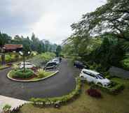 Common Space 2 Little Trawas Resort and Villas By Triple Tree