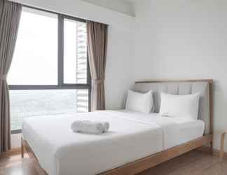 Kamar Tidur 2 High Floor and Homey 2BR at Sky House BSD Apartment By Travelio