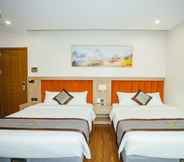 Bedroom 7 Ha Long Seasun Hotel