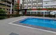 Kolam Renang 7 Staycation Hotel