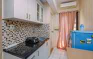 Ruang untuk Umum 5 Warm and Cozy 2BR at Kebagusan City Apartment By Travelio