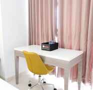 Ruang Umum 4 Cozy Living Studio Apartment Taman Melati Surabaya By Travelio