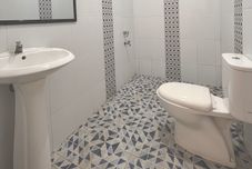 客房内浴室 GRAND MAKASSAR INN 