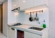 公共空間 4 Comfy and Well Design Studio at Sky House BSD Apartment By Travelio