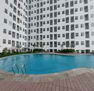 Kolam Renang 5 Minimalist and Comfy Studio at Serpong Garden Apartment By Travelio