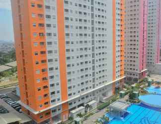 Bangunan 2 Best Deal and Comfy 2BR at Green Pramuka City Apartment By Travelio