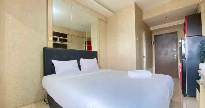 Phòng ngủ Comfy and Nice Studio at Suites @Metro Apartment By Travelio