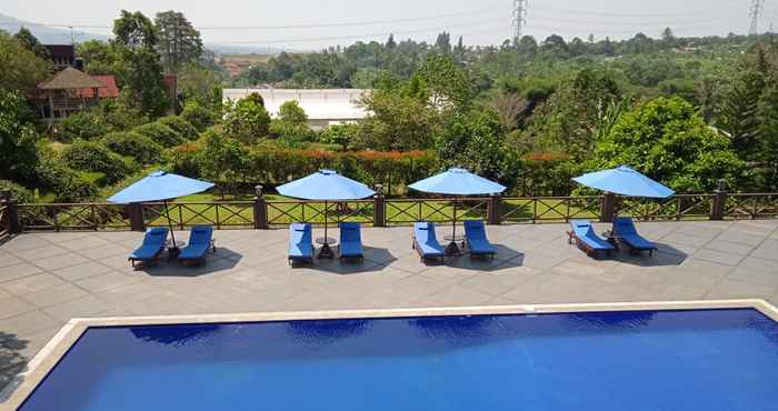 Swimming Pool Taurus Resort