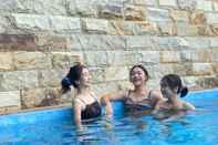 Swimming Pool Classic Eriga Homestay Banyuwangi