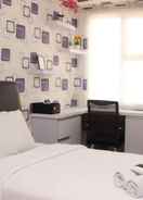 BEDROOM Simply Look Studio Room Apartment Transpark Juanda Bekasi Timur By Travelio