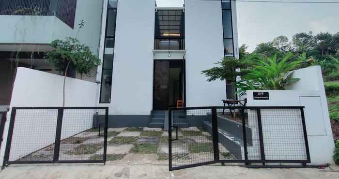 Exterior Rumah Semi Vila 