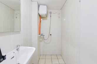 In-room Bathroom 4 Comfortable Studio M-Town Residence Apartment By Travelio