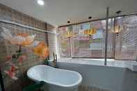 In-room Bathroom Delapong Hang Ngang - Studio in night market street