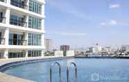 Kolam Renang 5 Cozy Studio Room Apartment Green Kosambi (Greko) By Travelio