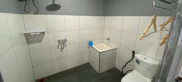 In-room Bathroom 4 Lawu Green Forest