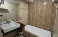 In-room Bathroom 2 Grand Buana Lestari Hotel